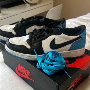 Nike Kids' Black and Blue Sneakers
